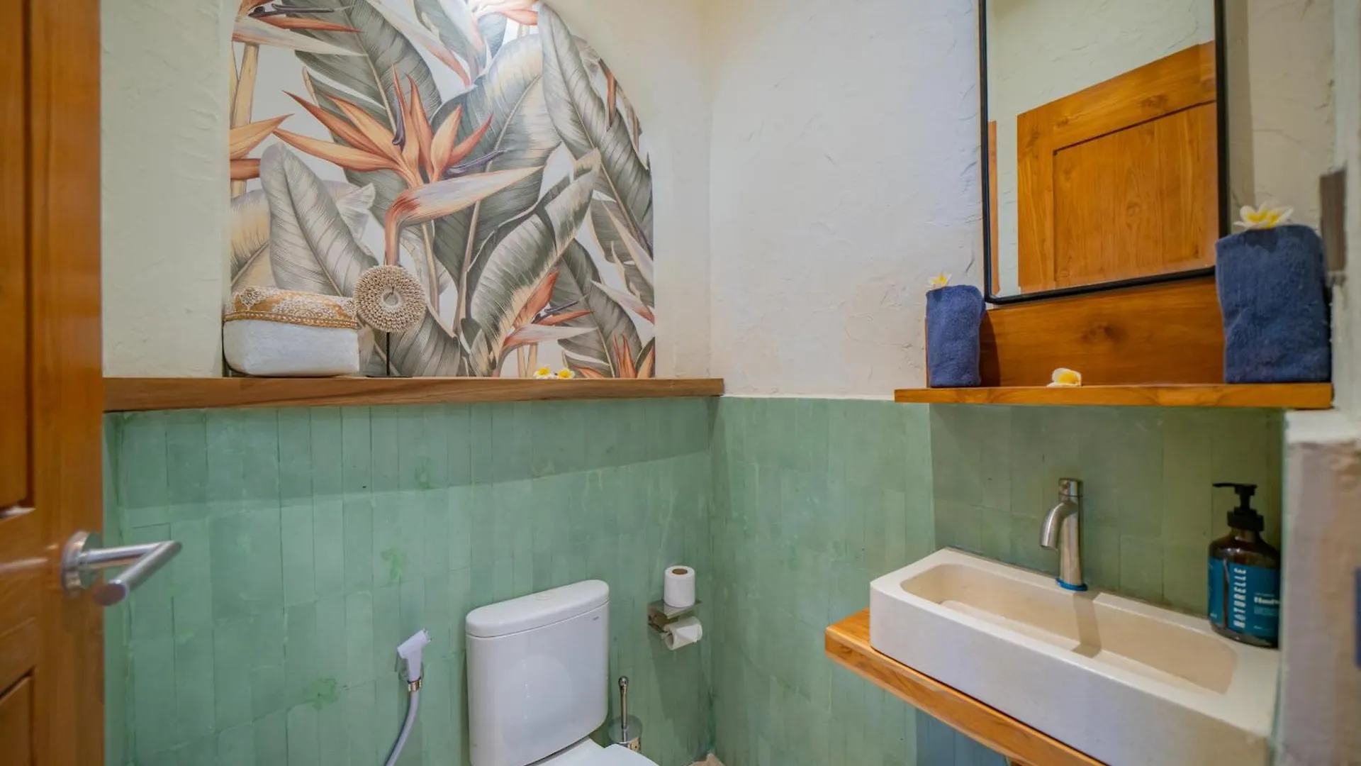 Villa Lea Luxury Oasis In Seminyak Umalas With Private Pool 4Br 0*, Seminyak (Bali)