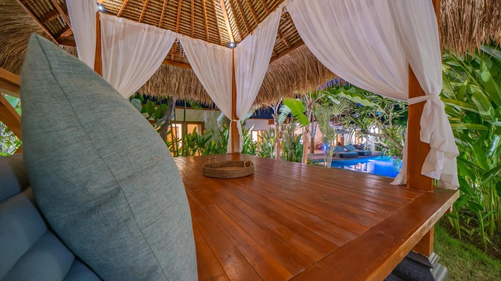 Villa Lea Luxury Oasis In Seminyak Umalas With Private Pool 4Br 0*, Seminyak (Bali) Indonesia