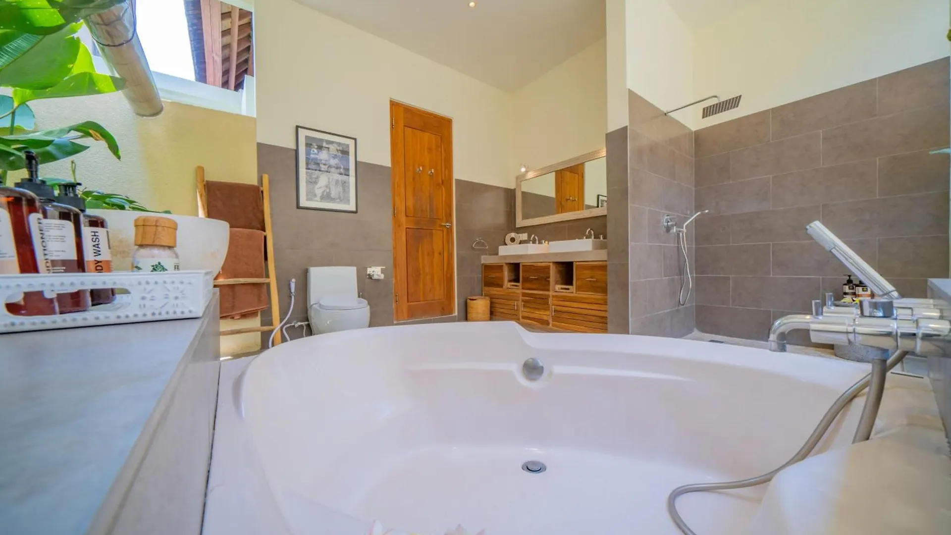 Villa Lea Luxury Oasis In Seminyak Umalas With Private Pool 4Br