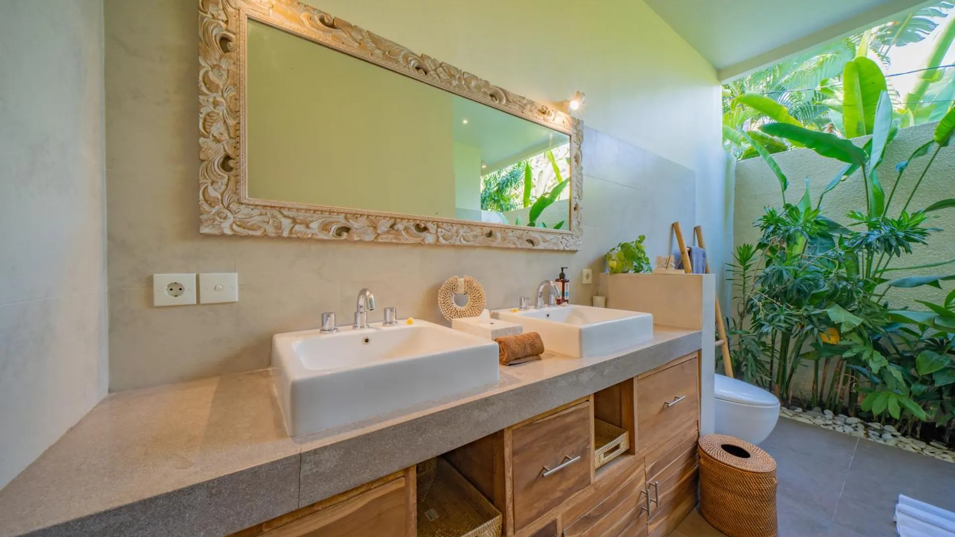 Villa Lea Luxury Oasis In Seminyak Umalas With Private Pool 4Br